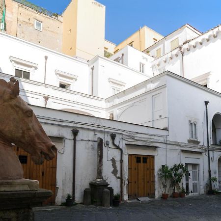 Suite & Luxury Rooms Palazzo Diomede Carafa Nápoles Exterior foto