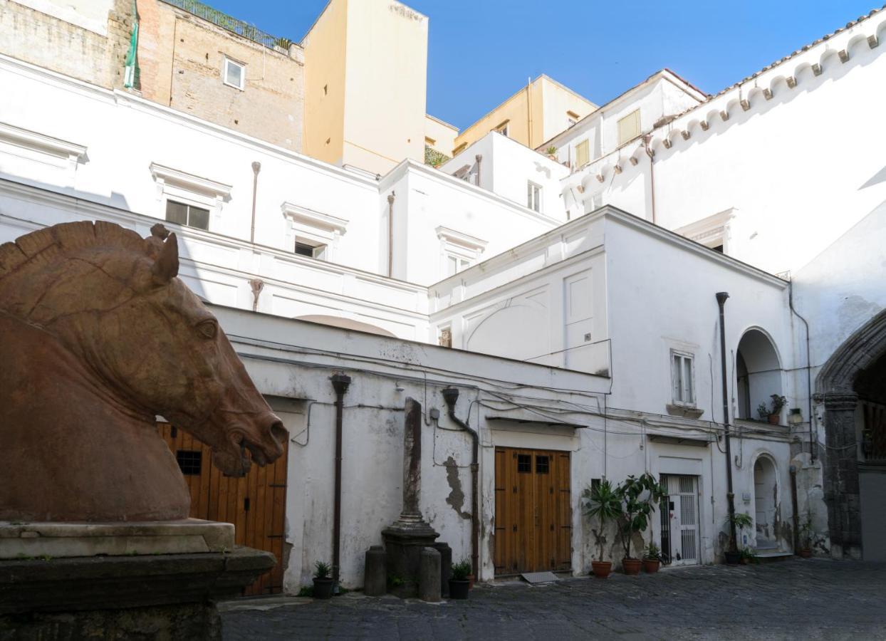 Suite & Luxury Rooms Palazzo Diomede Carafa Nápoles Exterior foto