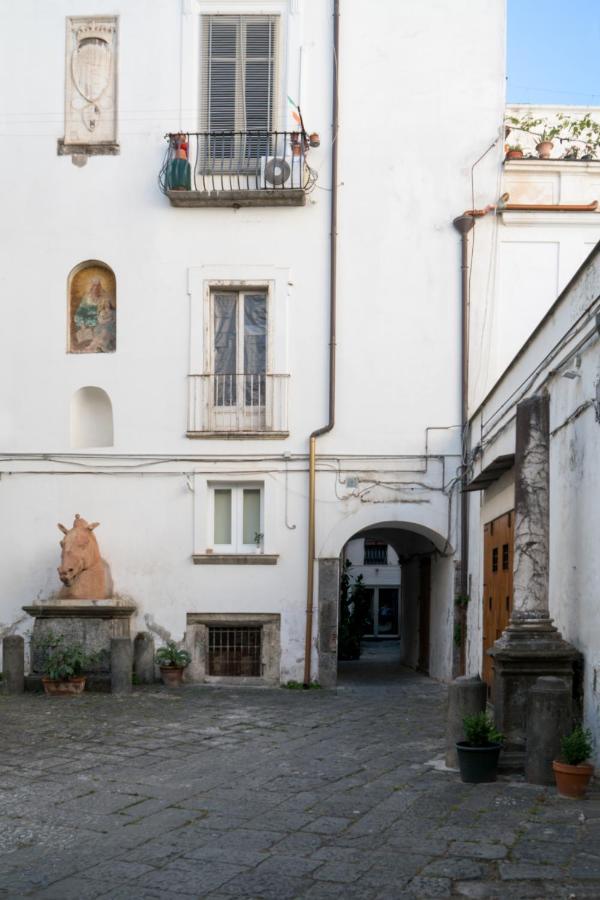 Suite & Luxury Rooms Palazzo Diomede Carafa Nápoles Exterior foto
