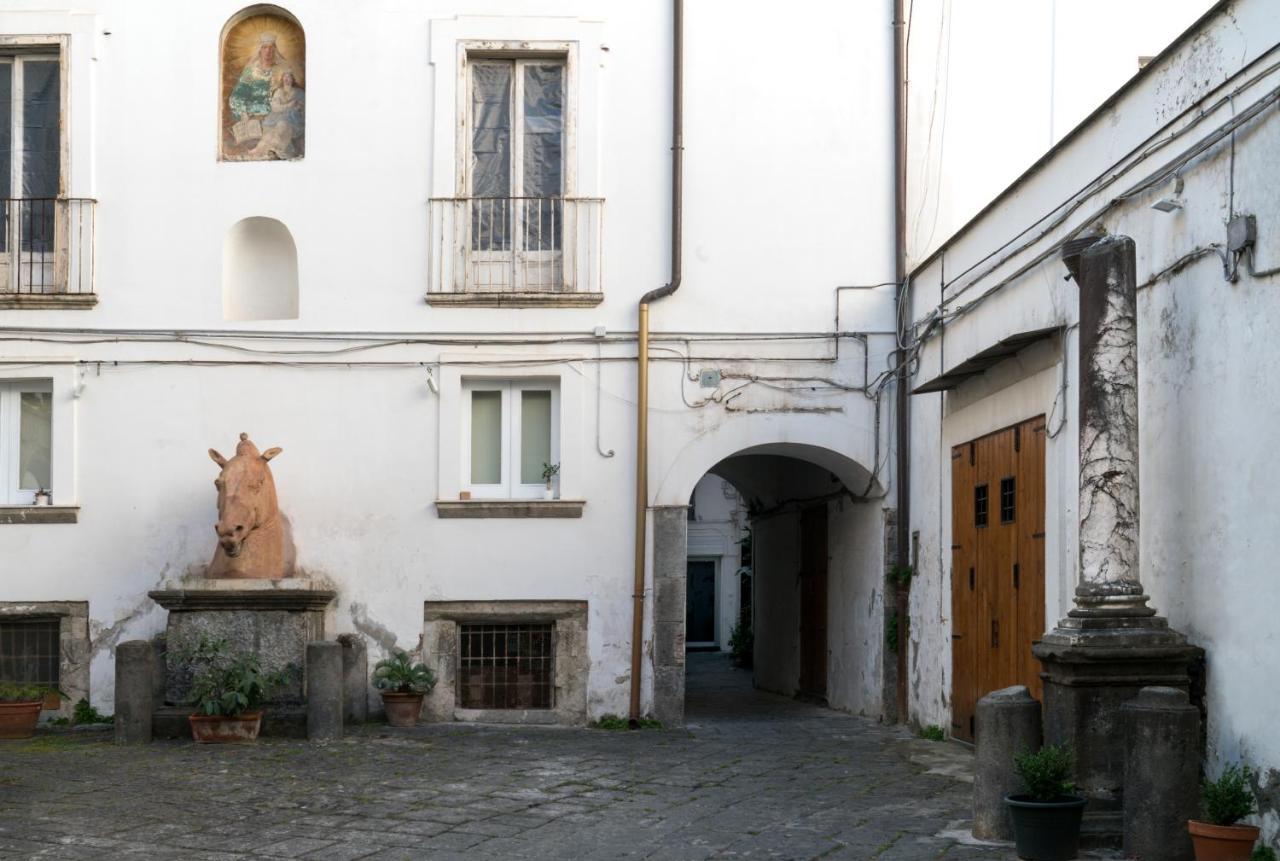 Suite & Luxury Rooms Palazzo Diomede Carafa Nápoles Exterior foto